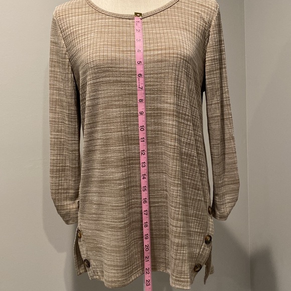 Fortune + Ivy Long Sleeve Shirt Size: M - Picture 8 of 15